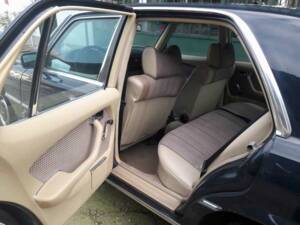 Image 15/25 de Mercedes-Benz 280 SE (1979)