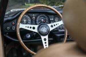 Bild 27/31 von Jaguar E-Type V12 (1974)