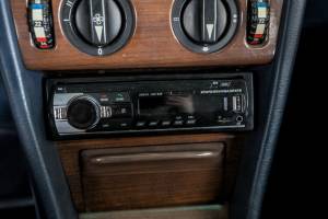 Imagen 30/50 de Mercedes-Benz 200 (1986)