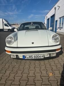 Image 2/11 de Porsche 911 SC 3.0 (1979)