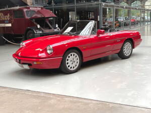 Immagine 4/27 di Alfa Romeo 2.0 Spider (1992)