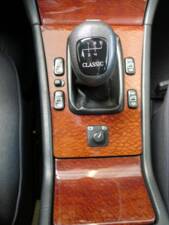 Image 20/33 of Mercedes-Benz E 230 (1995)
