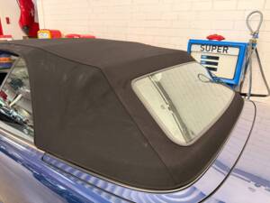 Image 19/22 of BMW 318Ci (2005)