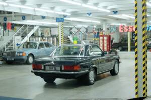 Image 12/50 de Mercedes-Benz 560 SL (1988)