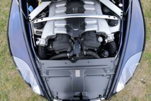 Image 32/50 of Aston Martin DB 9 Volante (2006)
