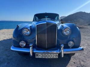 Image 15/46 of Bentley S 2 (1961)