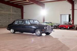 Image 5/70 of Daimler DS 420 (1976)