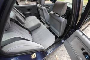 Image 15/82 of BMW 325ix (1989)