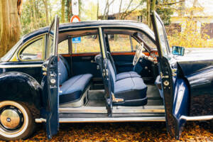 Immagine 137/199 di BMW 502 - 3,2 Litre (1961)