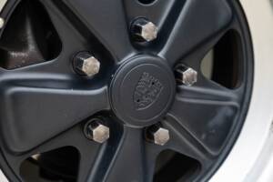 Afbeelding 20/45 van Porsche 911 Carrera 3.2 (WTL) (1988)