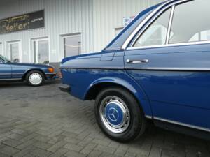 Imagen 21/21 de Mercedes-Benz 200 D (1984)