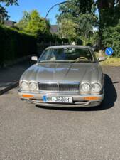 Image 1/31 of Jaguar XJ6 3.2 (1995)
