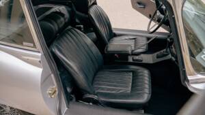 Bild 76/81 von Jaguar E-Type V12 (2+2) (1971)