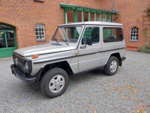 Image 1/9 of Mercedes-Benz 300 GD (SWB) (1988)