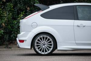 Image 12/50 of Ford Focus RS (2010)