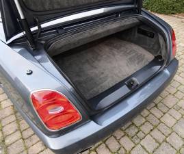 Image 40/50 of Bentley Azure (2007)