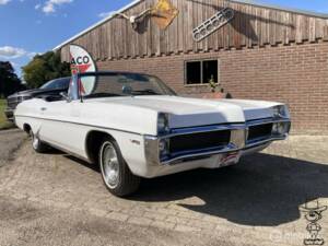 Image 1/50 of Pontiac Parisienne (1967)