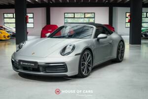 Image 2/25 of Porsche 911 Carrera (2023)