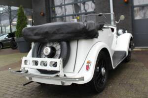 Image 7/8 of Morris Eight (1935)