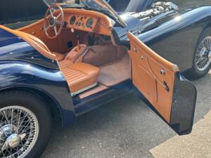 Image 31/50 de Jaguar XK 140 OTS (1956)