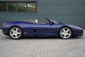 Image 3/50 de Ferrari F 355 Spider (1998)