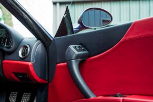 Bild 45/66 von Ferrari 550 Maranello (2000)