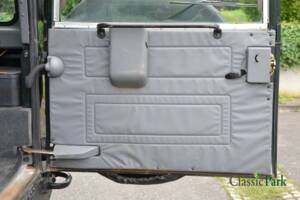 Afbeelding 28/50 van Land Rover Defender 110 Td5 (2000)