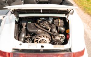 Image 41/48 of Porsche 911 Carrera 4 (1992)