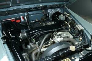 Immagine 40/50 di Mercedes-Benz 230 GE (SWB) (1993)