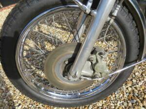 Image 35/44 of Triumph DUMMY (1976)