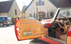 Image 30/54 of Jaguar Type E 4.2 (1965)