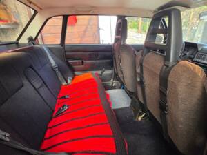 Image 7/8 of Volvo 264 (1979)