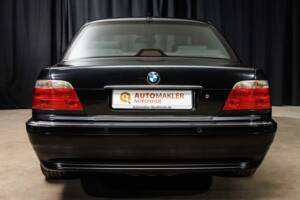 Image 33/41 of BMW 750i (2000)