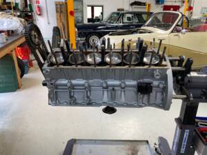 Image 28/74 de Jaguar Type E V12 (1973)