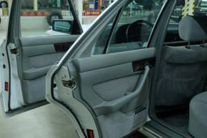 Bild 38/50 von Mercedes-Benz 500 SE (1990)