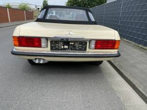 Image 7/31 of Mercedes-Benz 560 SL (1986)