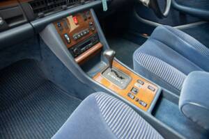 Bild 18/29 von Mercedes-Benz 300 SE (1990)