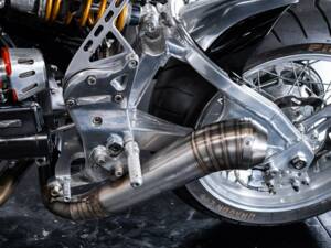 Bild 25/50 von Moto Guzzi Daytona RS (1998)