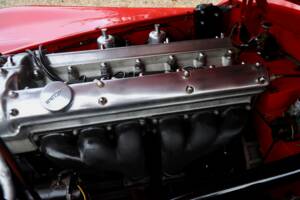 Image 32/50 of Jaguar XK 120 SE OTS (1954)