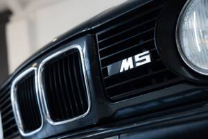 Bild 26/34 von BMW M5 (1993)