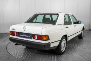 Image 24/50 of Mercedes-Benz 190 D (1985)