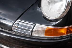 Bild 10/50 von Porsche 911 Carrera 3.2 (1988)