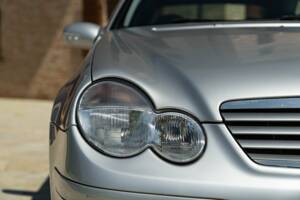 Image 12/50 of Mercedes-Benz C 320 Sportcoupé (2003)