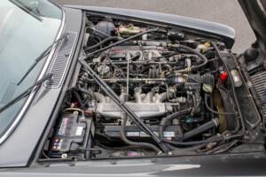 Immagine 10/46 di Jaguar XJ 12 (1986)