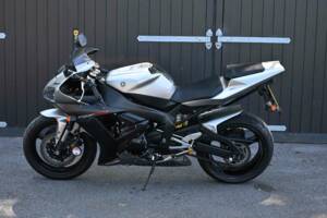 Bild 36/49 von Yamaha YZF-R1 (2002)