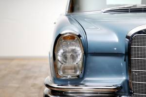 Bild 25/35 von Mercedes-Benz 230 S Universal (1968)