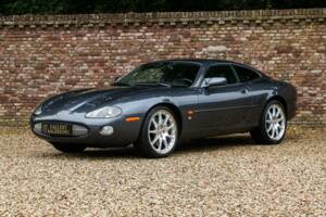 Immagine 11/50 di Jaguar XK8 4.0 (2002)