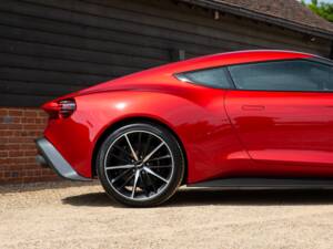 Image 48/80 of Aston Martin Vanquish Zagato (2017)