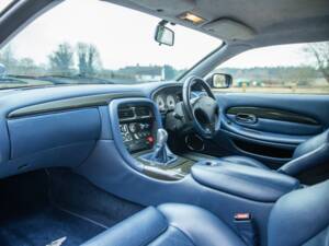 Image 46/74 of Aston Martin DB 7 GT (2004)