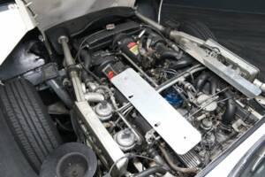 Image 30/49 de Jaguar Type E V12 (1974)